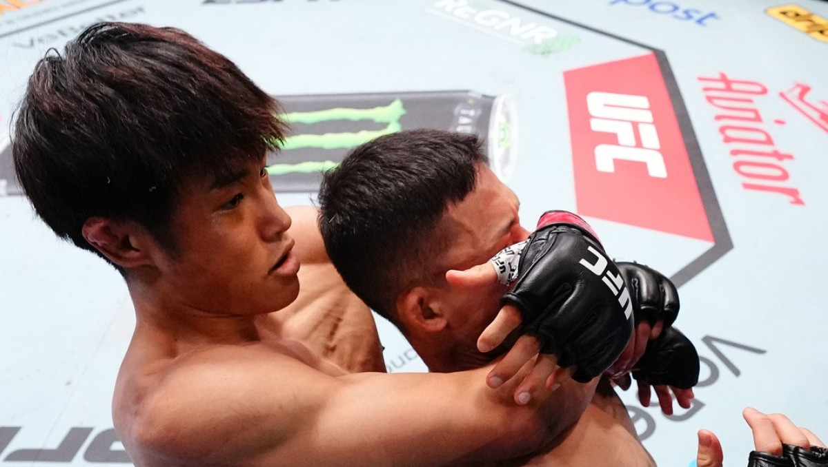 Первым и досрочным поражением обернулся главный бой на турнире UFC