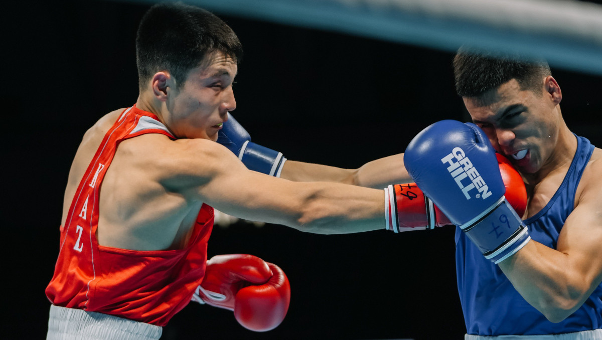 В бою Казахстан - Кыргызстан решилась судьба медали ЧА по боксу
