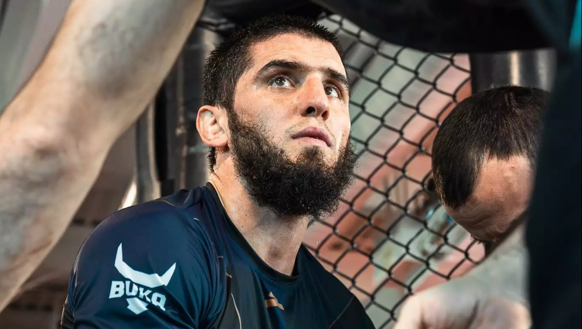 Махачев уходит? Хабиб назвал сроки окончания карьеры чемпиона