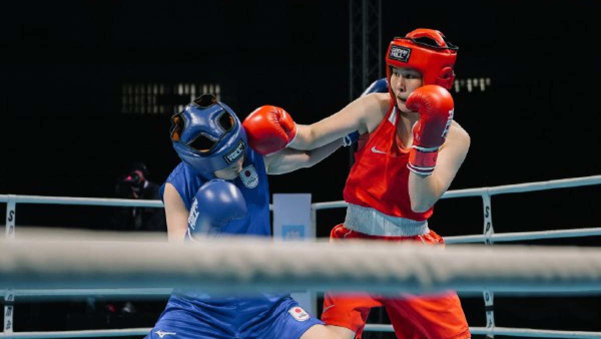 Тремя нокдаунами завершилась битва Казахстана за медаль ЧА по боксу