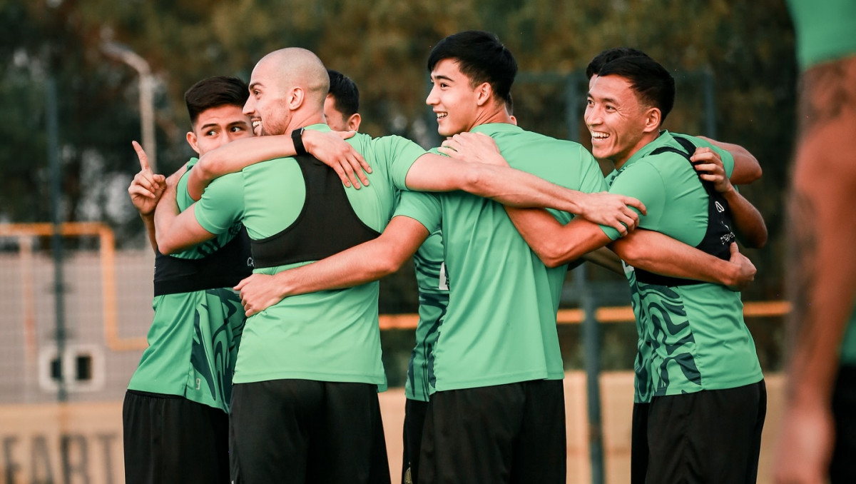 "Кайрат" провел тренировку перед историческим матчем в Лиге чемпионов