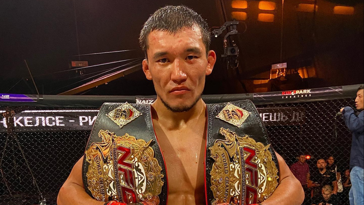 Стал известен соперник казахстанца в финале за контракт с UFC