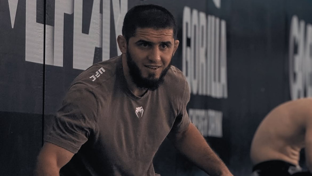 "Ислама загнали в угол". Махачева предупредили по бою за пояс UFC в весе Рахмонова