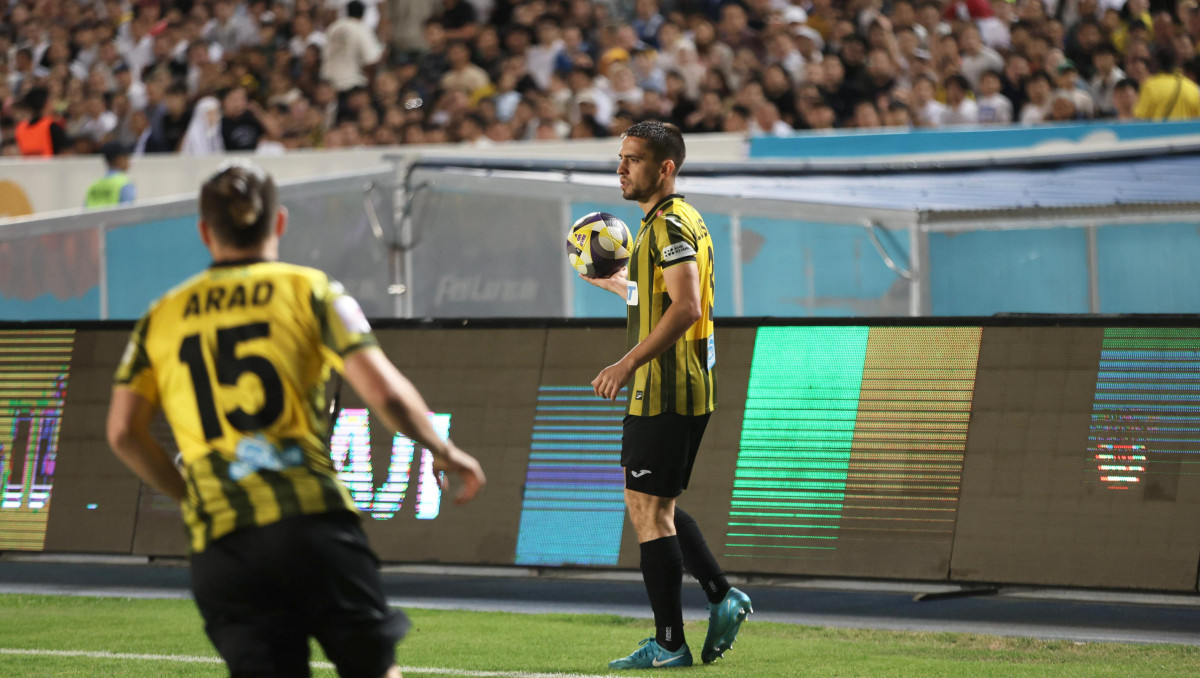 Дастан Сатпаев принёс "Кайрату" победу в историческом матче в Лиге чемпионов