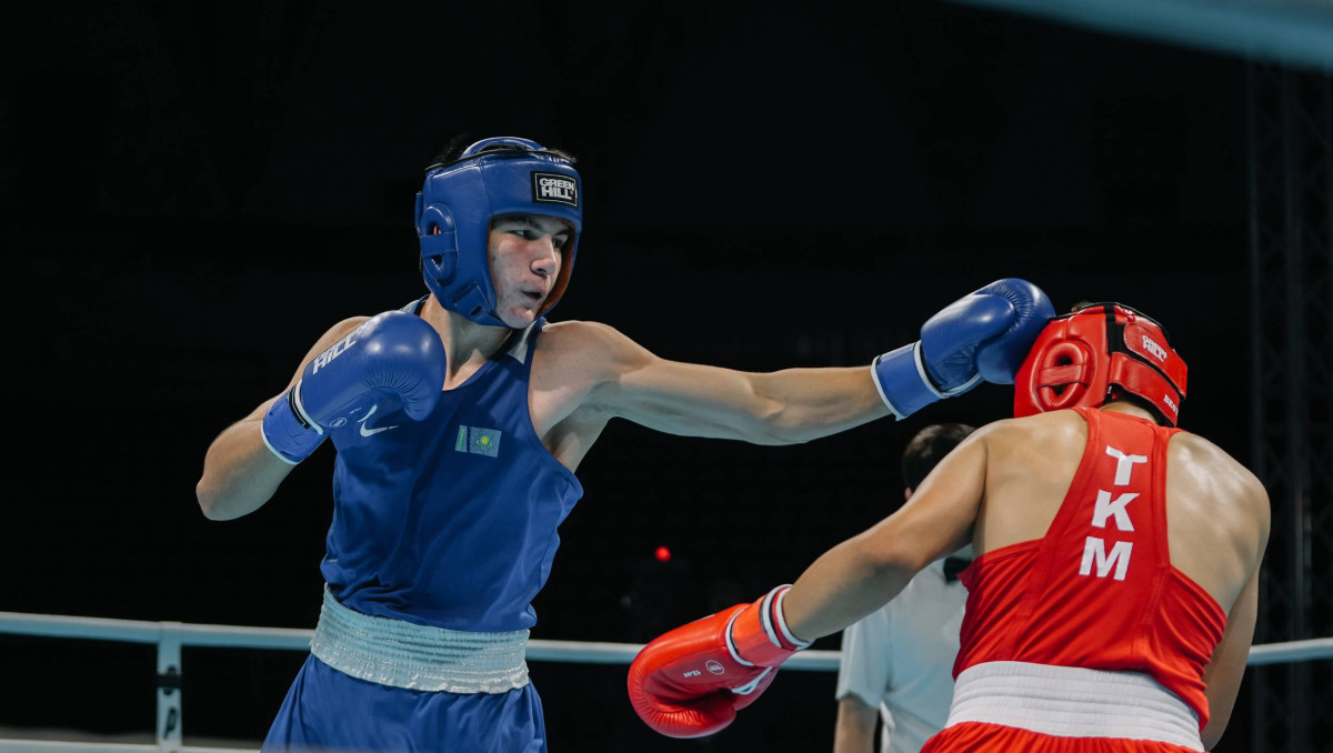 Казахстан устроил разгром в бою за медаль ЧА по боксу