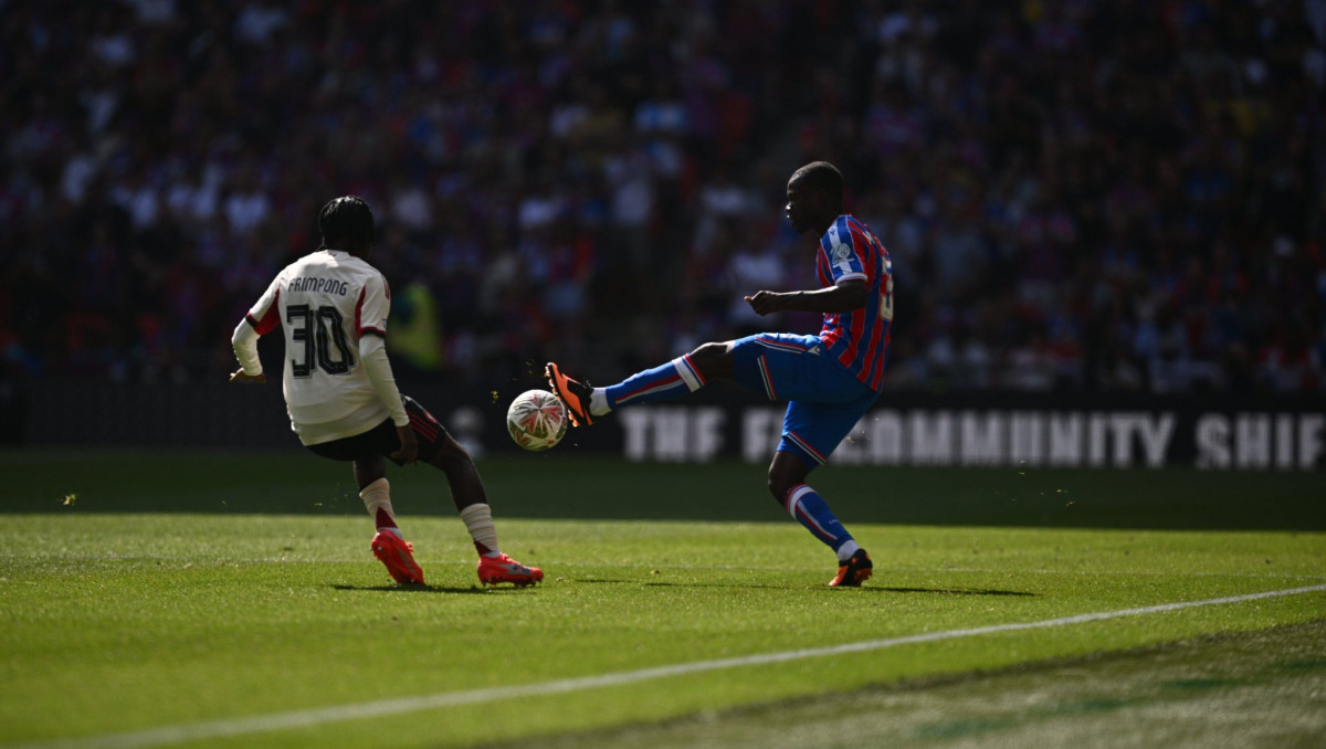 Клуб АПЛ лишили Лиги Европы: в "Кристал Пэлас" обвинили УЕФА в несправедливости