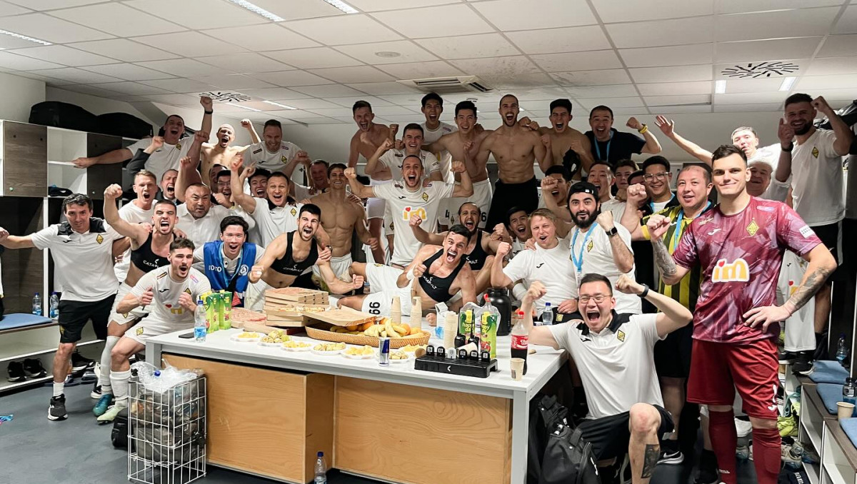 Что сказал Уразбахтин и как раздевалка "Кайрата" взорвалась после матча со "Слованом"