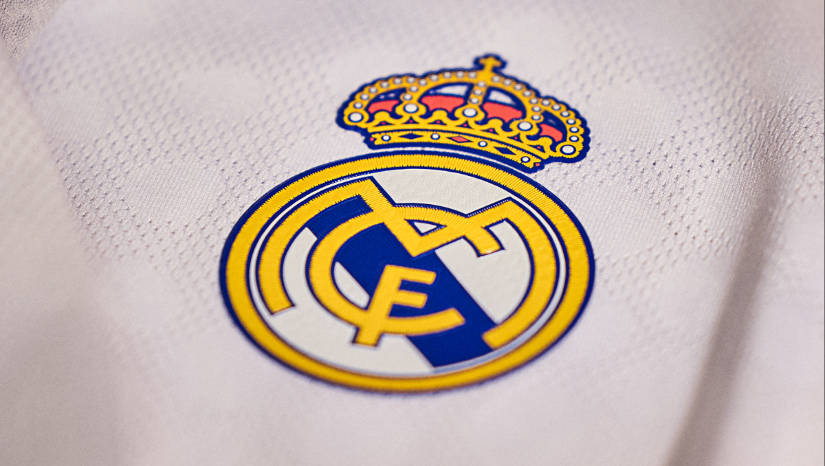 Вундеркинд "Реала" шокировал фанатов выбором между Месси и Роналду