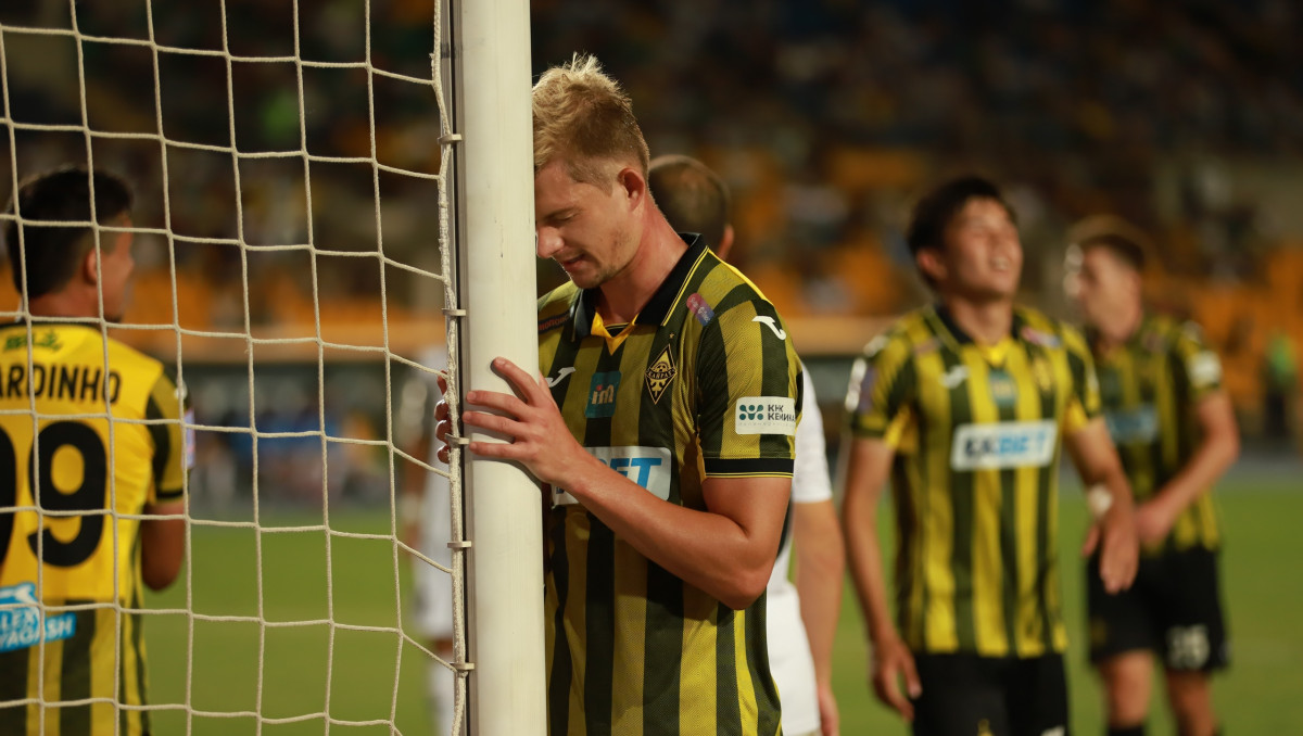 Игрокам из России не дают визу в Британию. Это может стать проблемой для "Кайрата" в ЛЧ