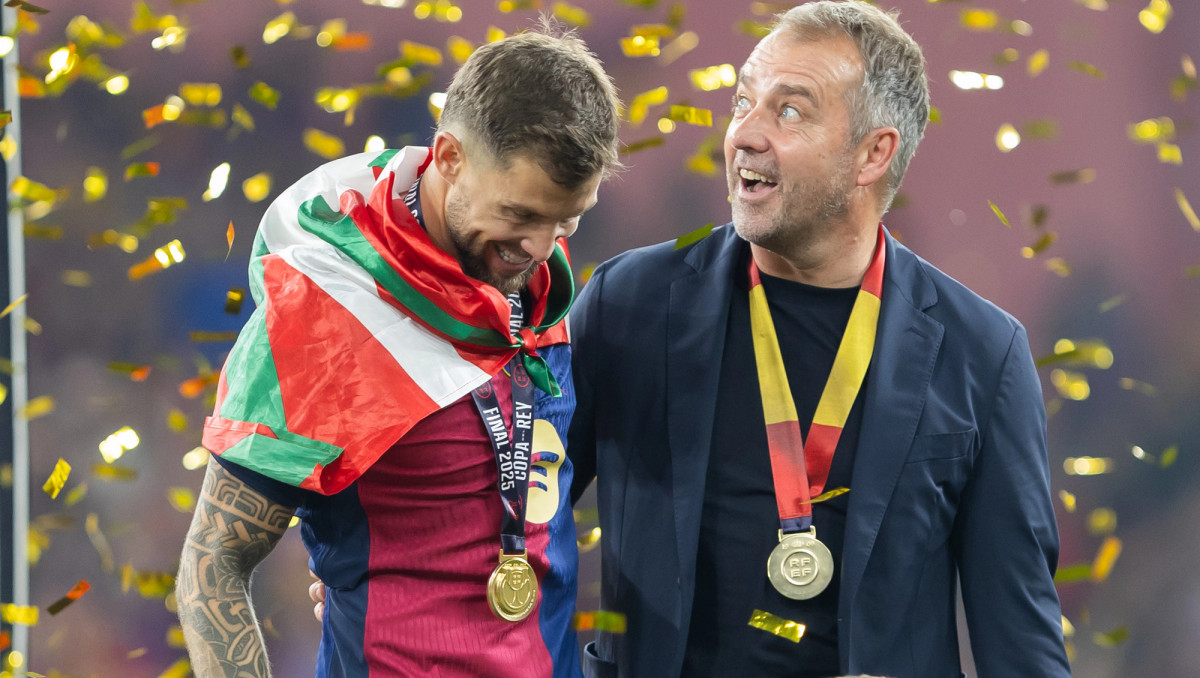 Тренер "Барселоны" получил травму прямо на тренировке