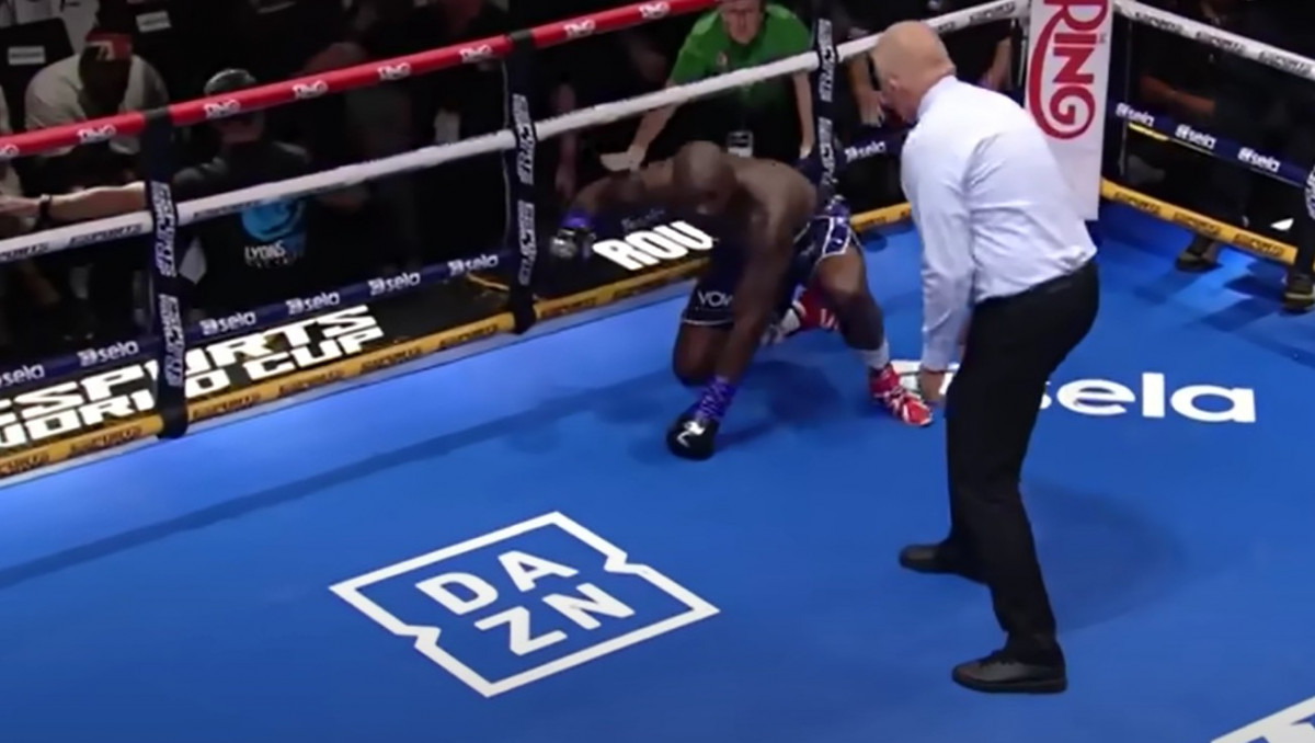 Быстрым нокаутом закончился бой восходящей звезды бокса