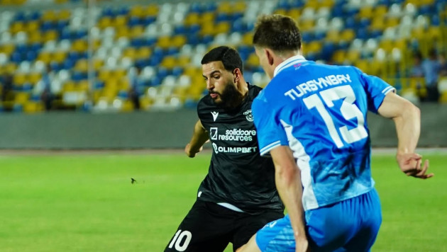 Қыз бен теңіздің эротикалық тұсқағазы