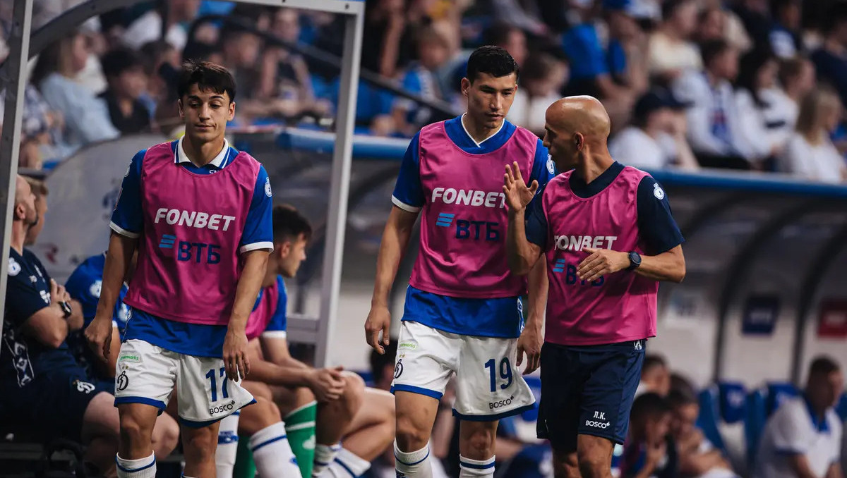 Карпин неожиданно убрал Зайнутдинова в перерыве: названа причина