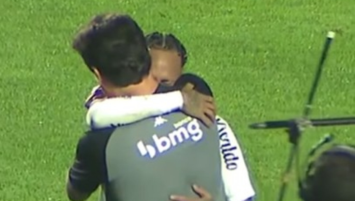 Неймар расплакался после исторического поражения клуба