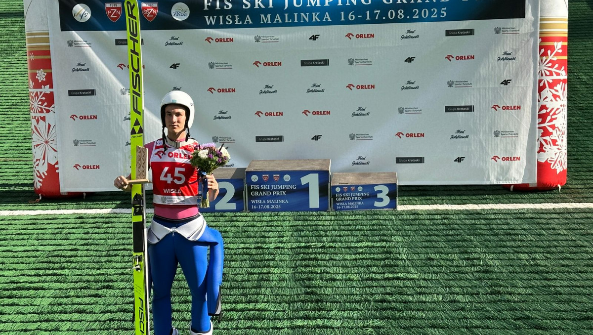 Казахстан завоевал историческую медаль в прыжках с трамплина