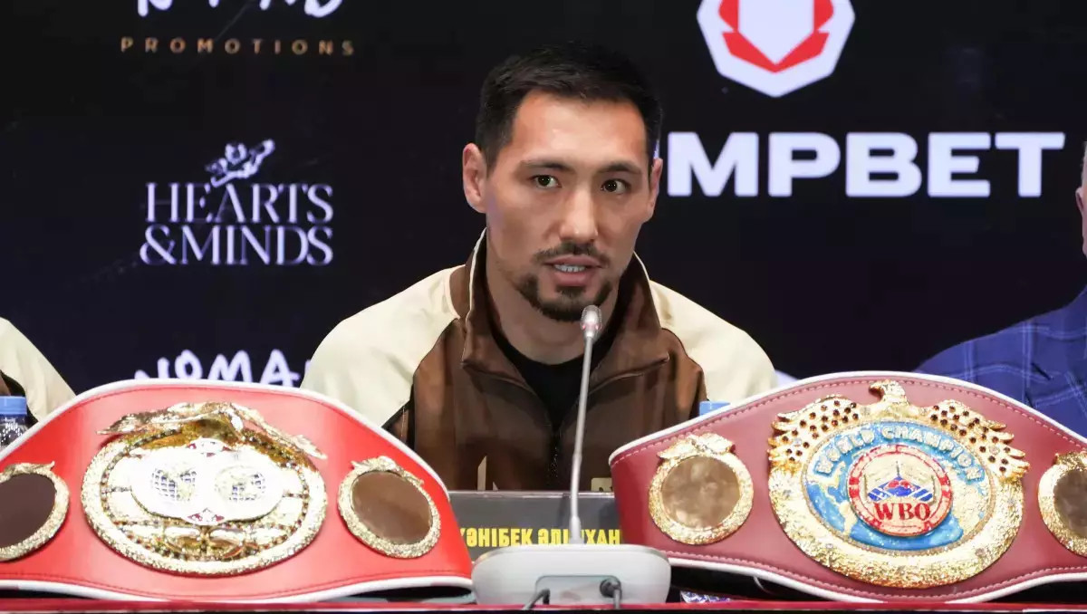 Top Rank сделал заявление о бое Алимханулы за три пояса: известен соперник