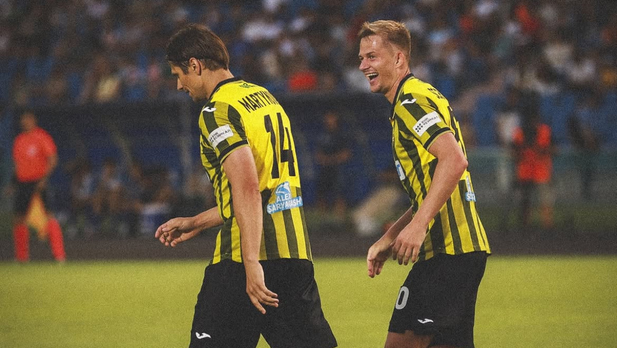 "Кайрат" прибыл в Шотландию на матч с "Селтиком" в Лиге чемпионов