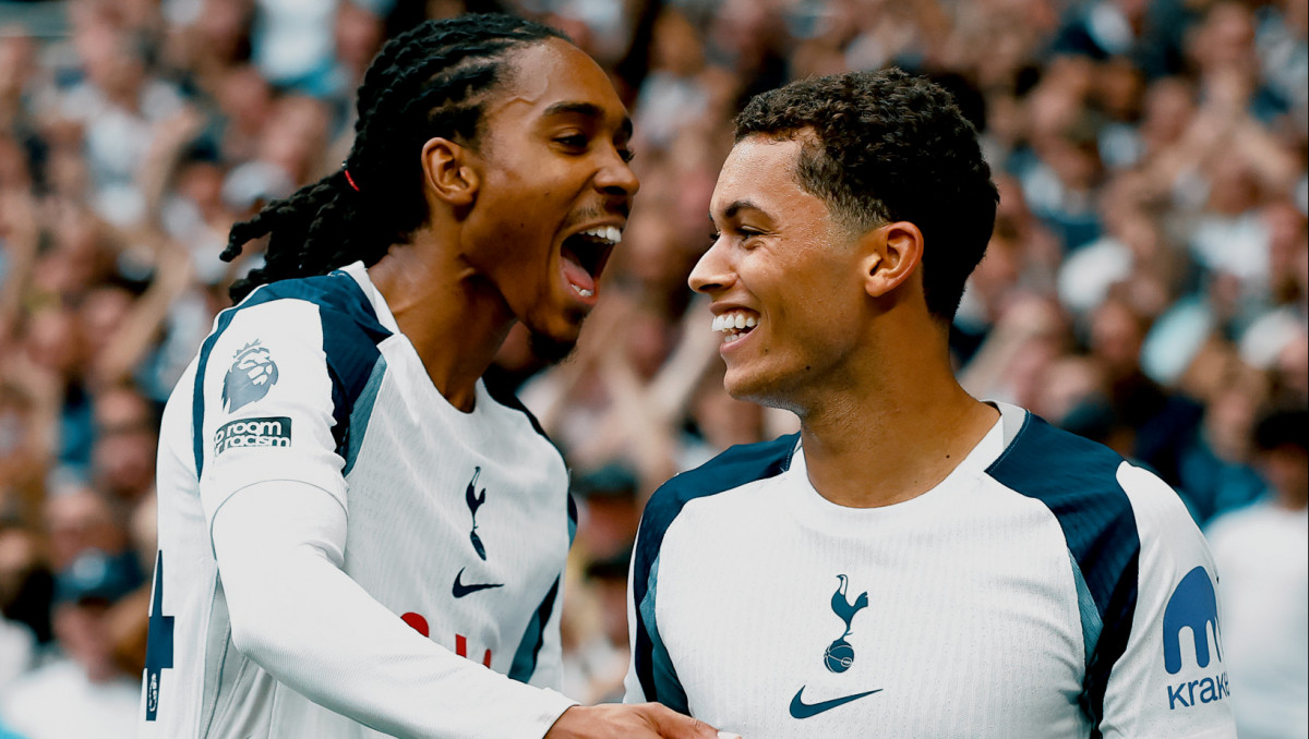 Две недели до матча Казахстан - Уэльс. Валлийцы уже разрывают в Англии и блистают в АПЛ