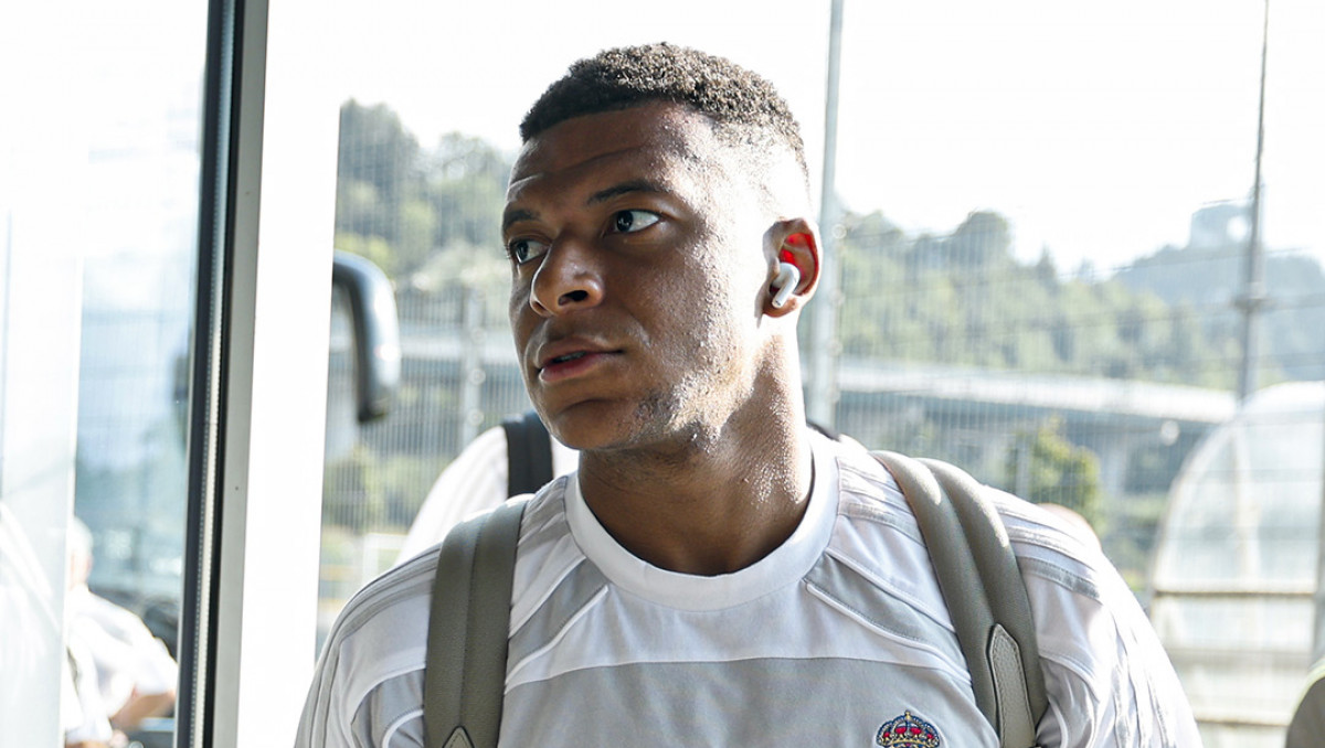 Мбаппе и Винисиус обратились к "Реалу" из-за одной звезды