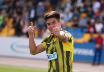 Дастан Сатпаев. Фото: ФК "Кайрат"©