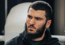 ©instagram.com/arturbeterbiev