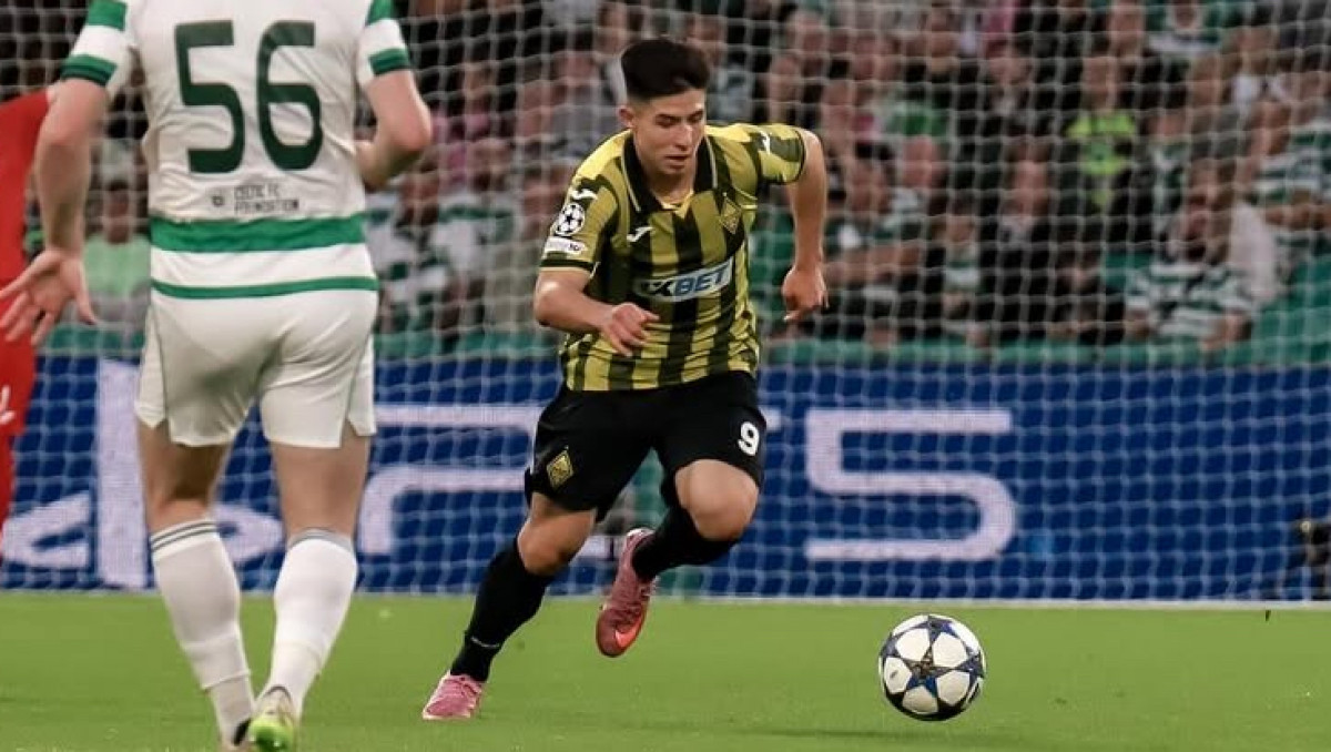 Фанат "Челси" приехал поддержать "Кайрат" и Сатпаева в Шотландии