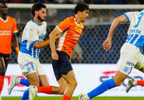 Элдор Шомуродов. Фото: ФК "Истанбул Башакшехир"©