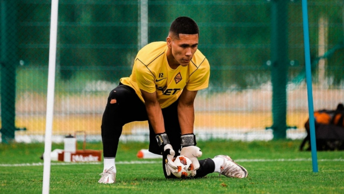 "Сумасшедшие данные". В России оценили молодого вратаря "Кайрата" перед матчем ЛЧ