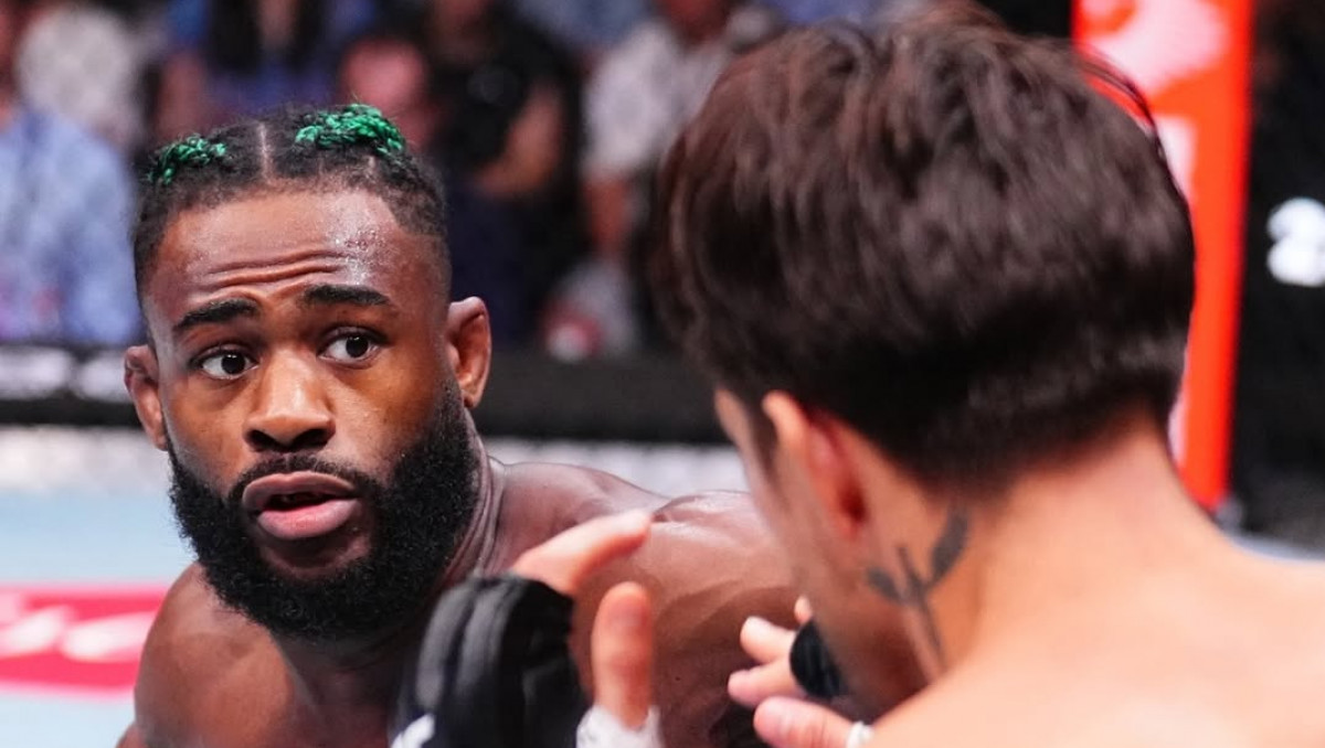 Единогласным решением судей обернулся бой экс-чемпиона UFC на турнире с участием казахов