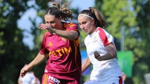 Матч "Рома" - "Актобе" в Лиге чемпионов. ©instagram.com/fcaktobewomen