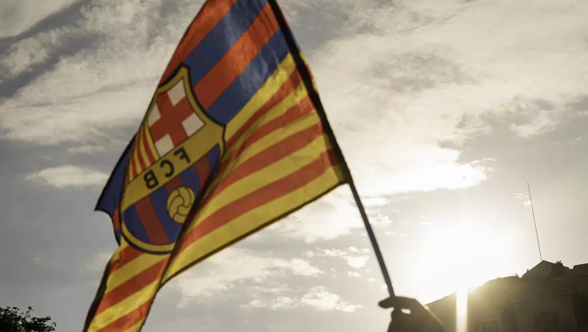 В АПЛ перехватили игрока у "Барселоны" и установили трансферный рекорд