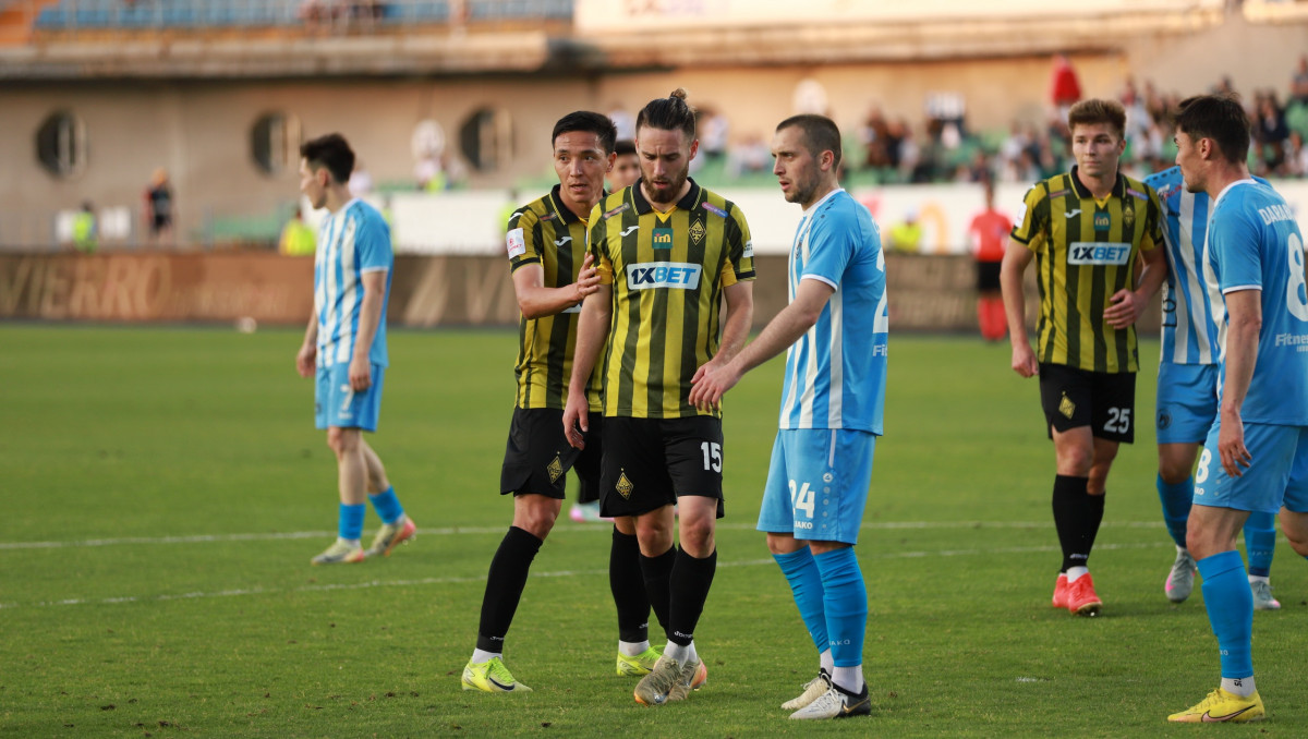 Борьба за лидерство КПЛ: прямая трансляция матча "Окжетпес" - "Кайрат"