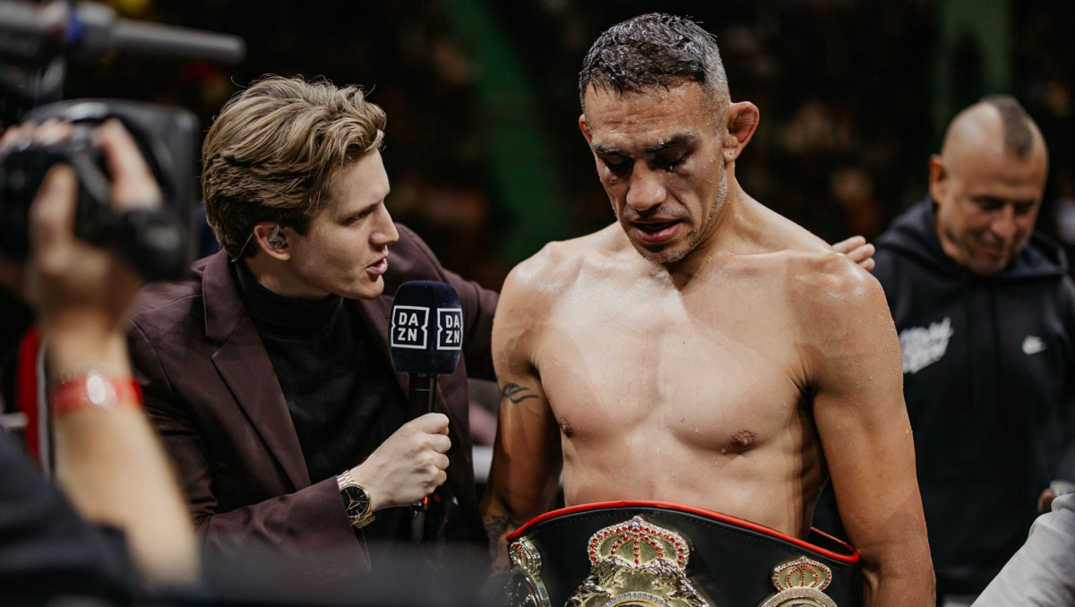 Тони Фергюсон нокаутировал соперника: это его первая победа с 2019 года