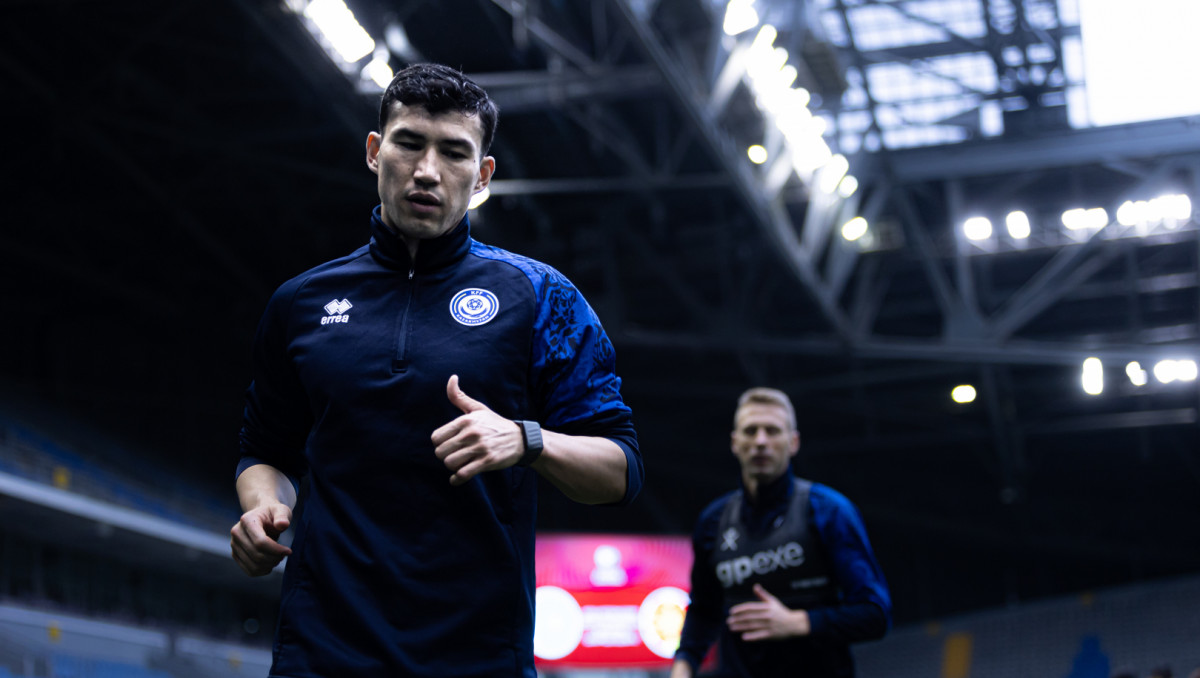 Сборная Казахстана получила тревожные новости по Зайнутдинову