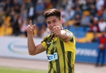 Дастан Сатпаев. Фото: ФК "Кайрат"©