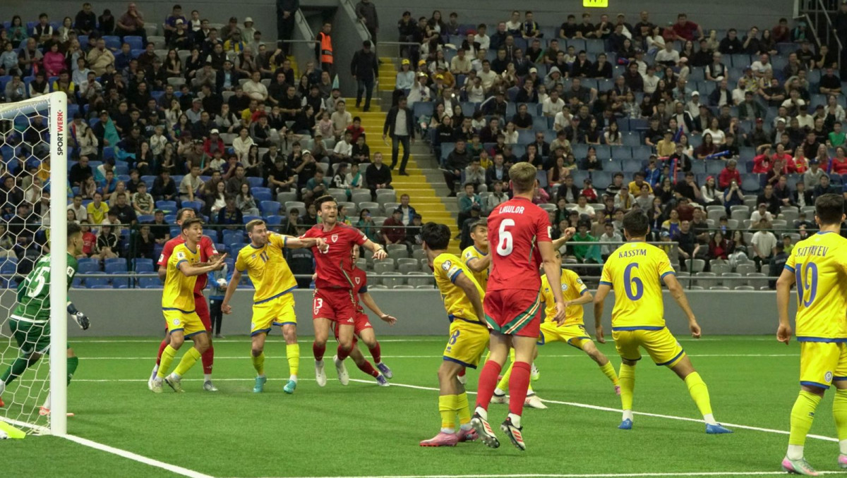 В матче Казахстан - Уэльс открыт счёт: как это было