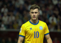 Максим Самородов в игре с Уэльсом. Фото: Vesti.kz, Маржан Куандыкова©