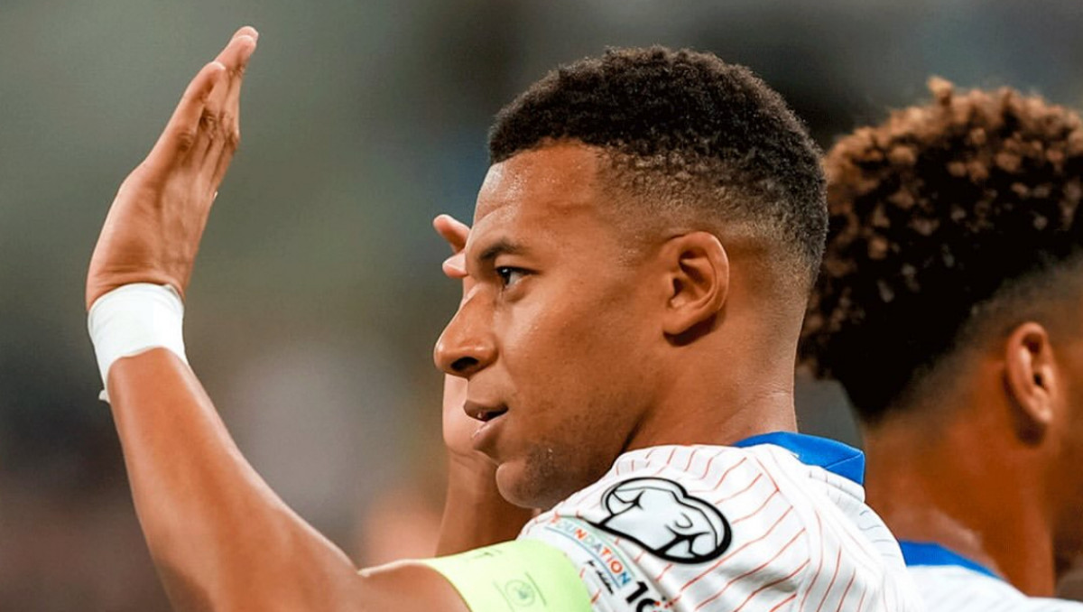 Мбаппе отказался играть за сборную Франции против Аргентины Месси