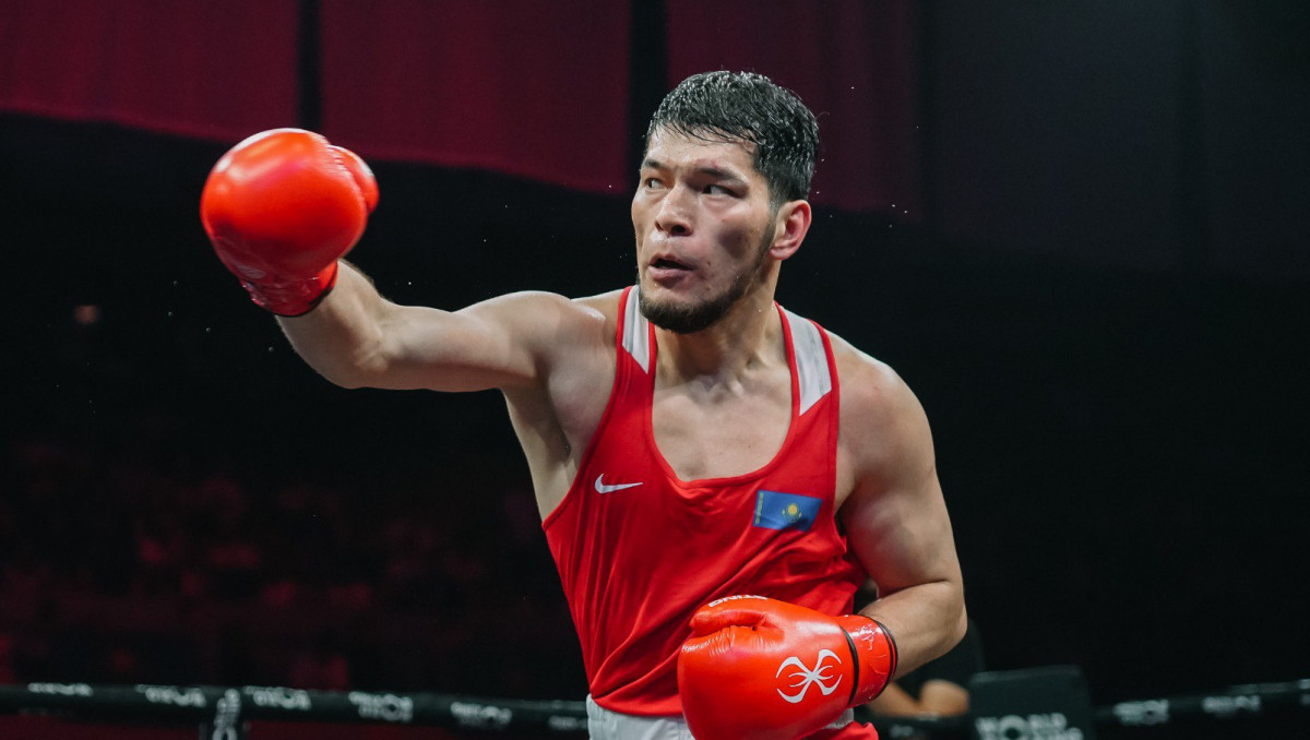 Оралбай деклассировал соперника после нокаута на ЧМ-2025 по боксу