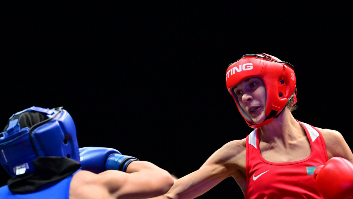 Разгром принёс Казахстану первого четвертьфиналиста на ЧМ-2025 по боксу