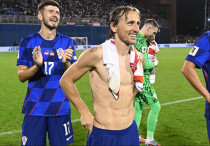 Лука Модрич (по центру). ©instagram.com/hns_cff