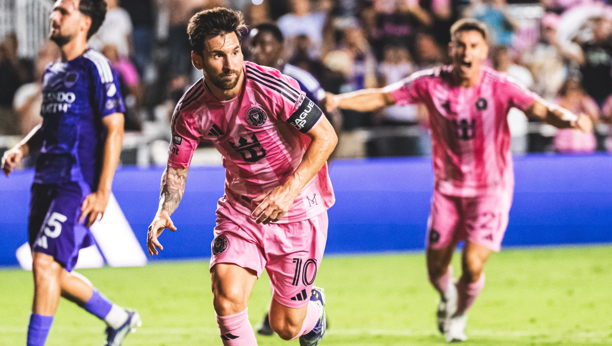 Месси назвал двух звёзд, которых нужно подписать "Барселоне"