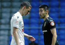 Ислам Чесноков и Саги Совет. Фото: ФК "Женис"©