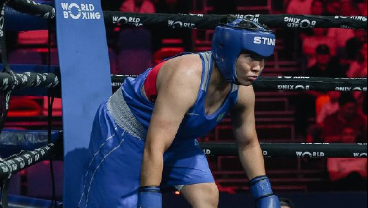 Нокдауном завершился бой Казахстана за полуфинал ЧМ-2025 по боксу