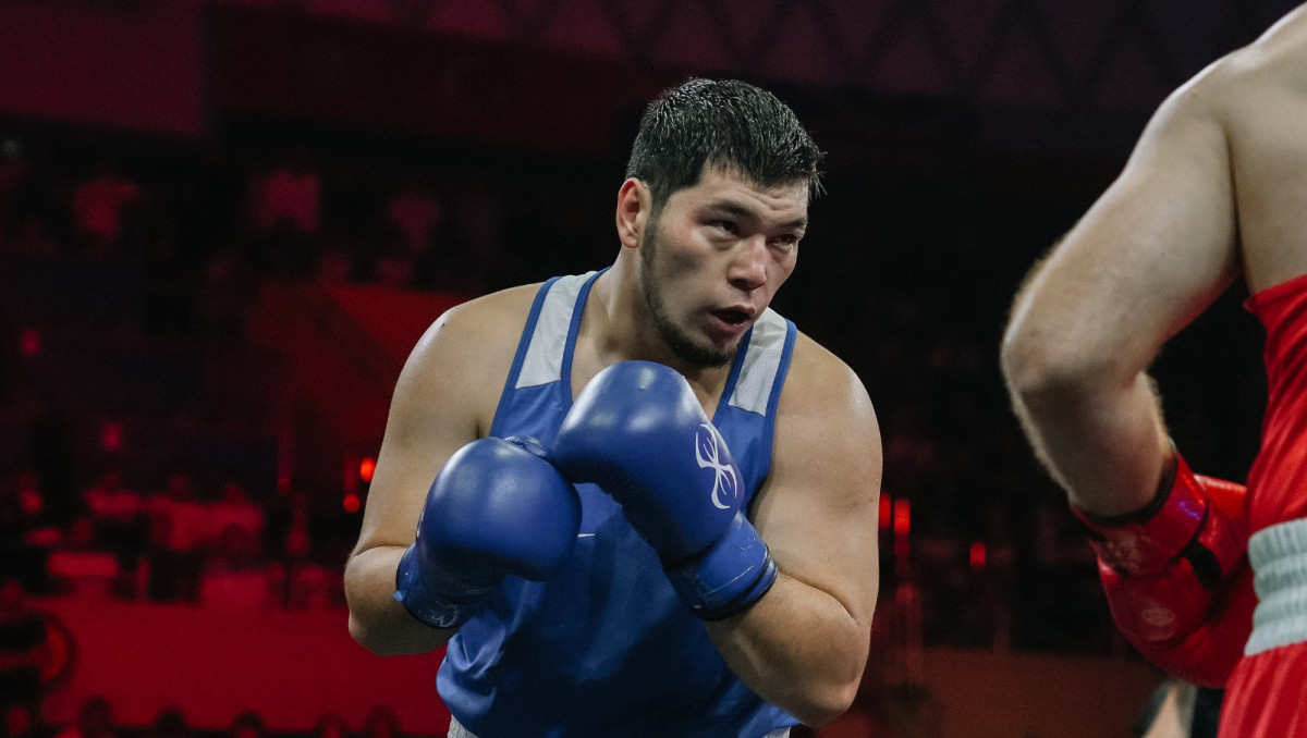 Капитан сборной Казахстана разгромил призёра чемпионата Европы и завоевал медаль ЧМ-2025