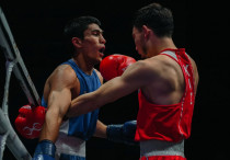 Асадхуджа Муйдинхужаев и Ертуган Зейнуллинов. Фото: IG/boxingkazakhstan©