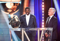 Усман Дембеле (слева) и Дидье Дешам (справа). ©instagram.com/0.dembele