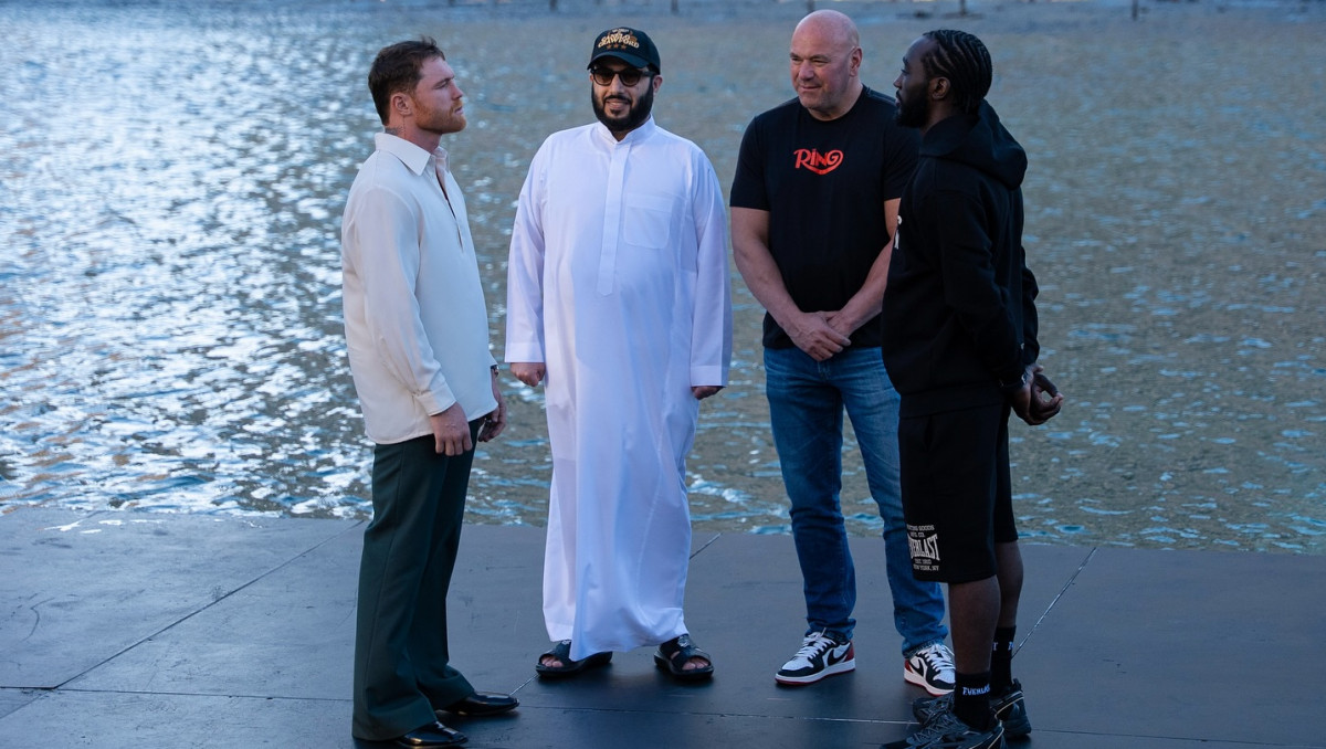 Искусственный интеллект назвал исход боя Канело - Кроуфорд