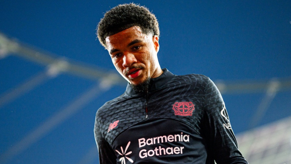 Драмой с двойным удалением обернулся первый матч "Байера" после увольнения Тен Хага