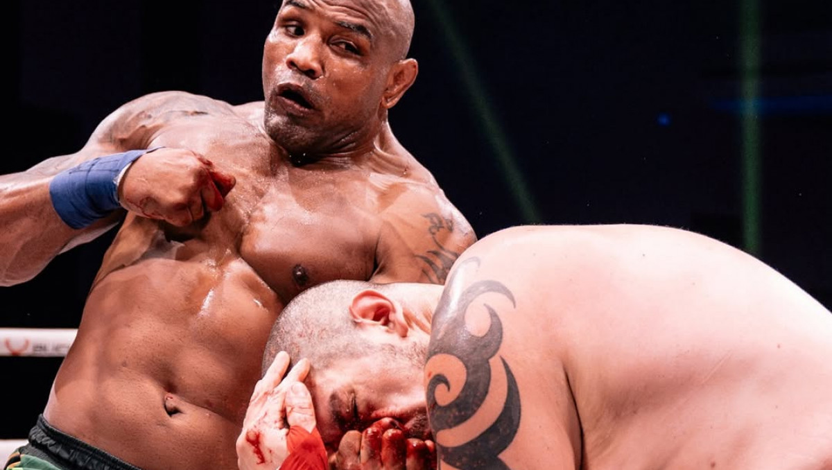 Экс-звезда UFC дебютировал в "кулачке": всё закончилось нокаутом (видео)